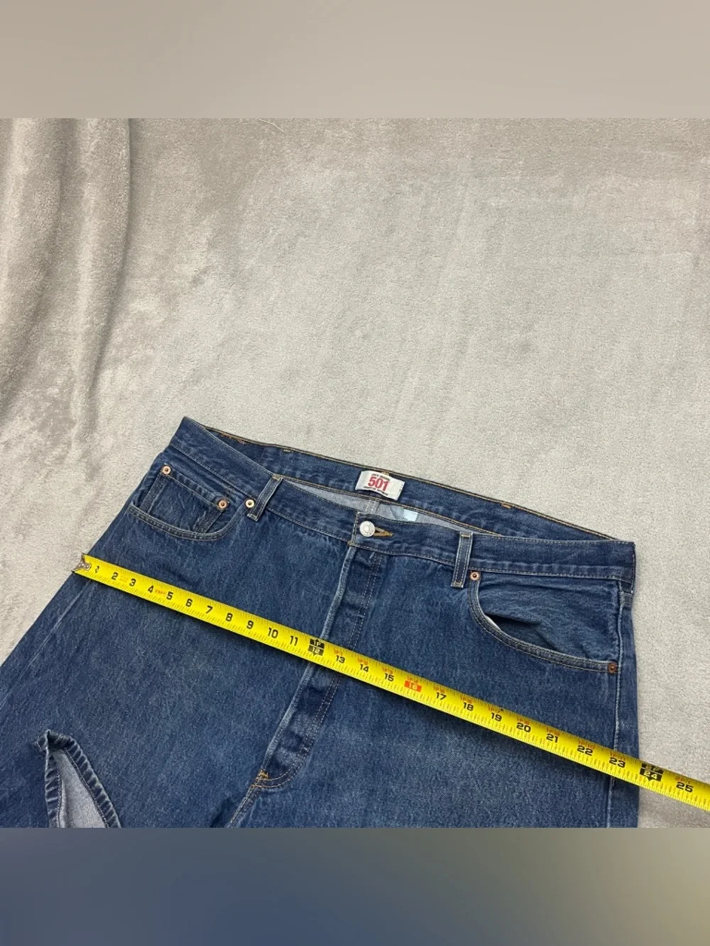 Levis 501 Jeans Mens 44x32 Blue Denim Straight Leg Button Fly cotton Tag